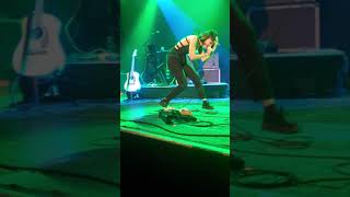 Meg Myers - Tear me to pieces (Live House of Blues)