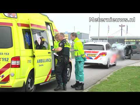 Twee gewonden na aanrijding tussen motorrijder en automobilist in Hoogeveen