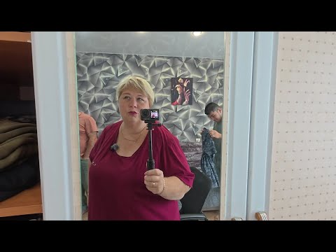 Немного  прибираем дома. Достала машинку занимаюсь переделкой и рассказываю о моей жизни.