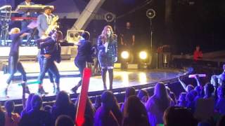 Meghan Trainor Dance Like Yo Daddy Live Meghan&#39;s Dad Comes On Stage