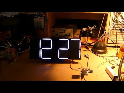 Building Fran Blanches Mega Displays for a clock