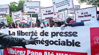 Senegalese journalists demonstrate in support of arrested colleague