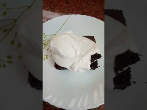 brownie with icecream .