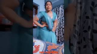 tamil aunty saree hot dances