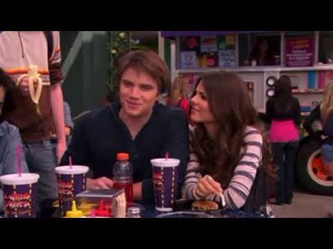 Victorious - Robbie Takes a Photo of Tori and Steven