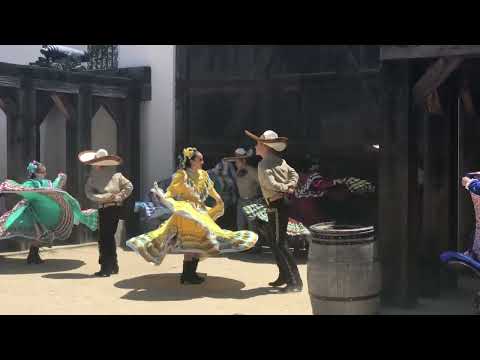 Vibrant Mexican Folk Dancing at Sutter's Fort, Sacramento | The Public Traveler