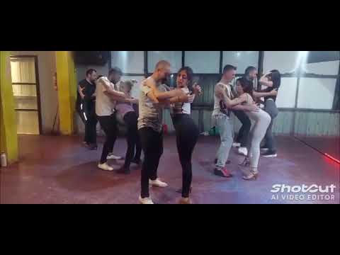 Román, Ryan Miles -Santa- bachata New Style