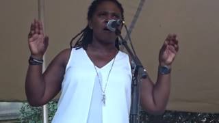 &quot;People Grinnin&#39; In Your Face&quot;, Ruthie Foster - Paris, Juin 2017