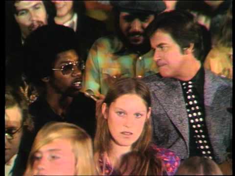 Dick Clark talks to Audience - Rock N Roll Years Show 1973