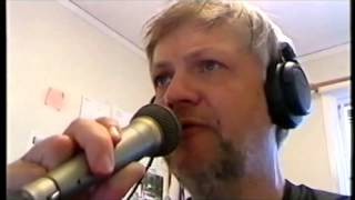 Lessebos-Elvis sjunger "Vem om inte vi" (Mikael Wiehe)