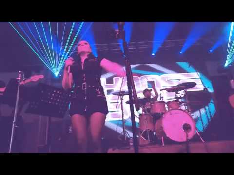 Female Fronted 90s Tribute Band for Hire | Boom Shake The 90s! - Insomnia