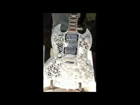 Frankfurt: teuerste Gitarre der Welt 2 Millionen Dollar Musikmesse. Most expensive guitar trade fair
