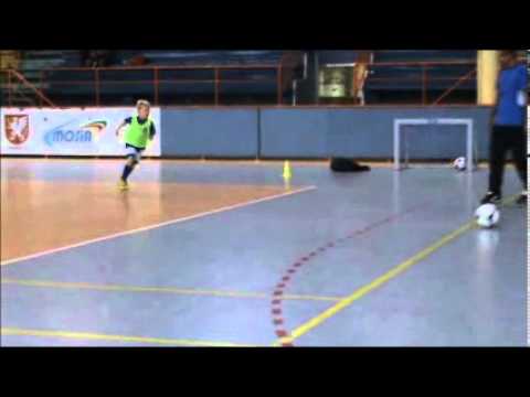 Trening w grupie wstępnego szkolenia. Rocznik 2002/2003. 23.10.2012 r.