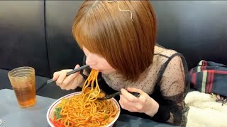 【蒙古タンメン中本】北極ラーメン  10倍を余裕で完食する一般女性。