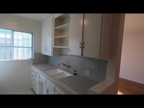 PL9447 - Beautiful Brentwood 1+1 Apartment For Rent!