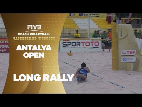 Intense rally from both teams - Antalya Open