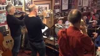 Red Onion Jazzband plays "New Orleans Stomp"