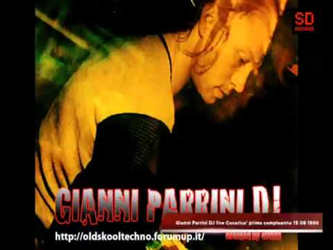 Gianni Parrini DJ live Cocorico' primo compleanno 15 08 1990