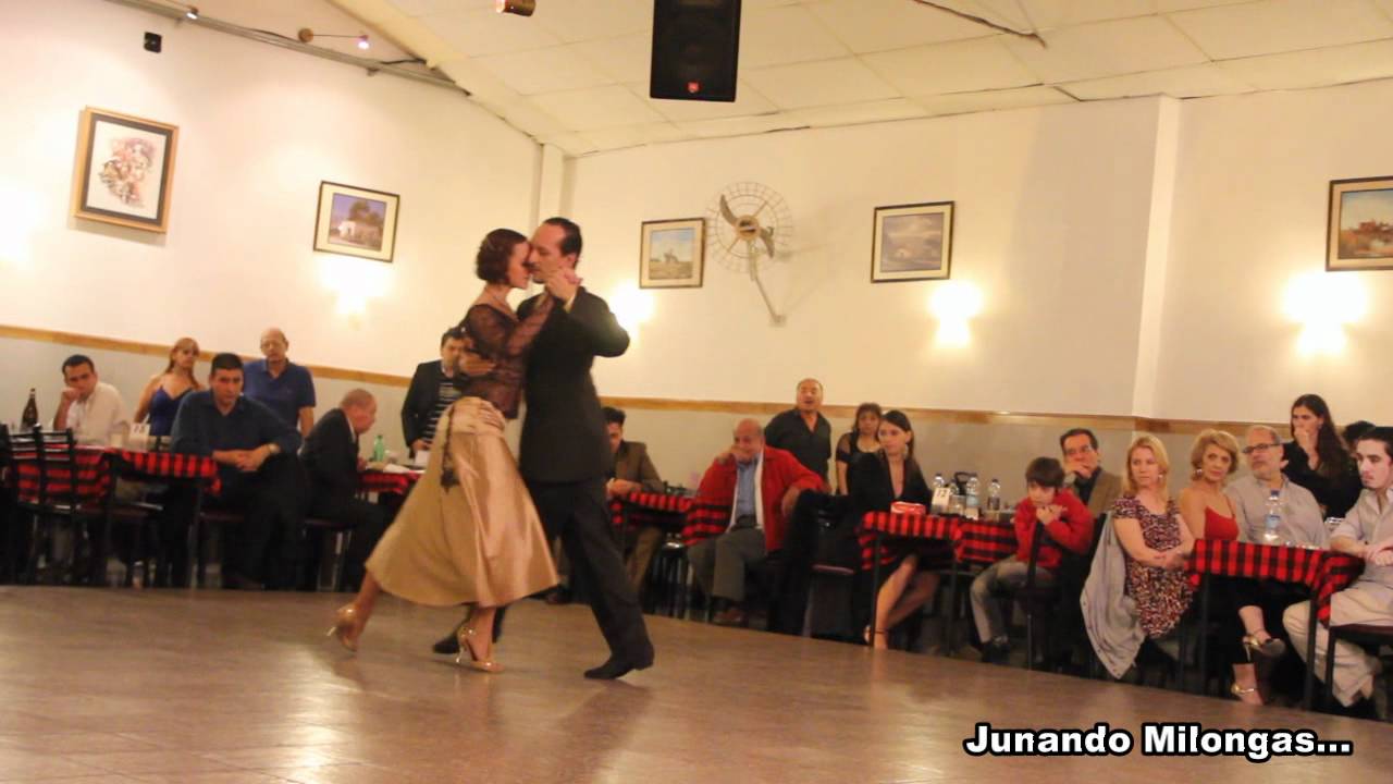 ISABEL LOPERA Y JULIO MONTOYA en LA BALDOSA