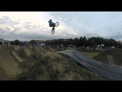 Frontflips, Double Backflips and No Hander Double Flips - Jani Fučka