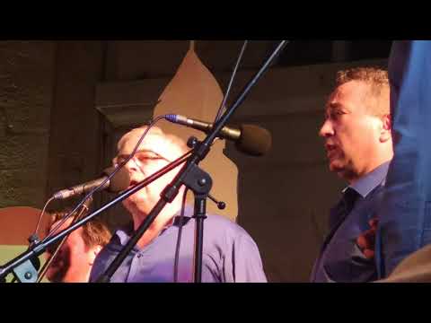 Mješovita Klapa Elektrodalmacija na Splitskoj Rivi ,uživo