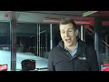 Stadionspeaker Almere City FC gaat uit zijn dak in leeg stadion