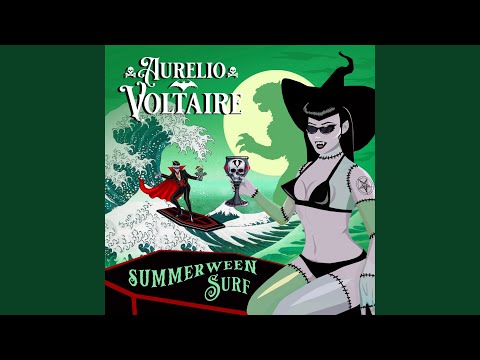 Goths In A Graveyard