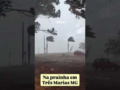 Tempestade e vendaval na prainha em Três Marias MG
