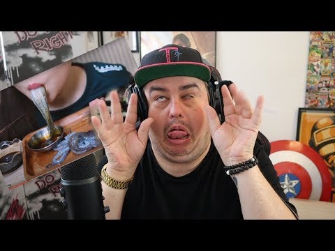 Daz Watches Live Octopus ASMR