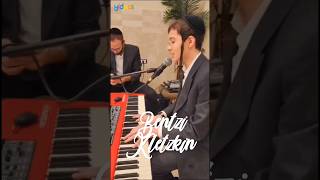 מעט זה הרבה // בנצי קלצקין על הקלידים Bentzi Kletzkin Sings Me'at Ze Harbeh