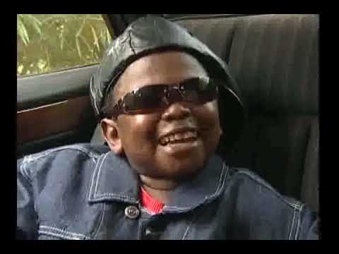 Paw Paw Must Surprise His Girlfriend _ See What He Did To Impress Her - Nigerian Comedy Skits