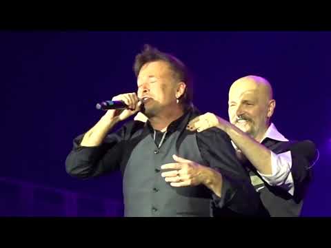 Urban & 4 & Gibonni - Posoljeni zrak i razlivena tinta (Arena 2025)