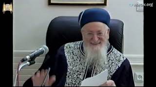 הכנות לשבת במחשבה דיבור ומעשה  - שמות תשס"ז - מרן הרב מרדכי אליהו (הרב מרדכי אליהו זצ"ל) - התמונה מוצגת ישירות מתוך אתר האינטרנט יוטיוב. זכויות היוצרים בתמונה שייכות ליוצרה. קישור קרדיט למקור התוכן נמצא בתוך דף הסרטון