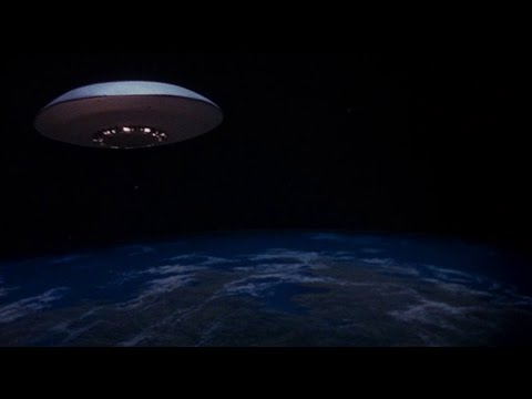 Jupiter 2 Planet Landing: Fleeing Another Space Cop Who Sounds Like AM Radio Sports Announcer