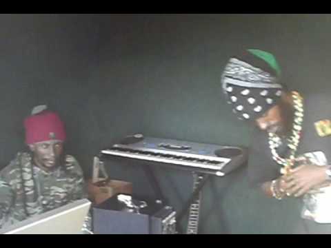 I Wayne, Fire Star and Buzhrock (Hot in the street)