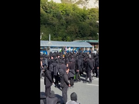 U.K. government condemns masked protesters who blocked Dover port