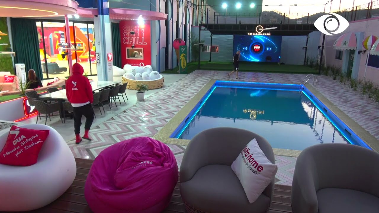 Ermiona bën prova për shfaqjen Pallati 176