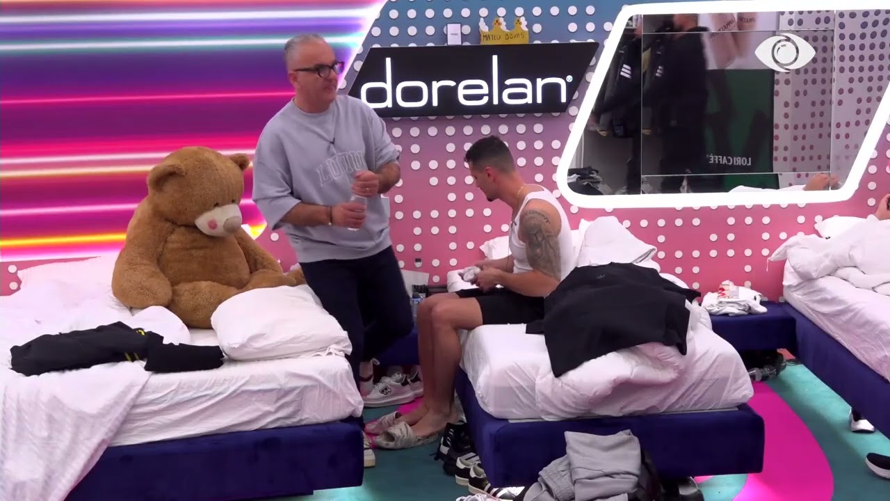 Për yjet flas me femrat, jo me ty/ Artani i kthehet Mateos: Do e pimë kafen apo jo?