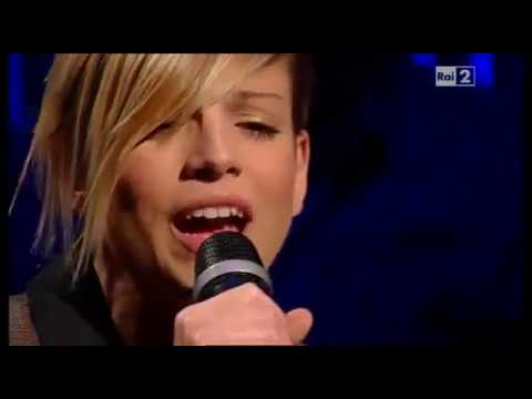 EMMA MARRONE LA ANARCHISTA BALLATA DI SACCO E VANZETTI ANNOZERO