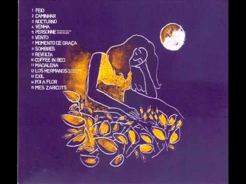 Bia Krieger con Lhasa de Sela - Los hermanos (A. Yupanqui).wmv