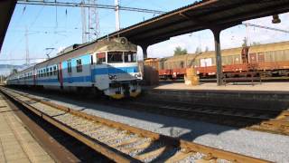 preview picture of video 'Vlaky ve stanici Valašské Meziříčí (13.7.2013)'