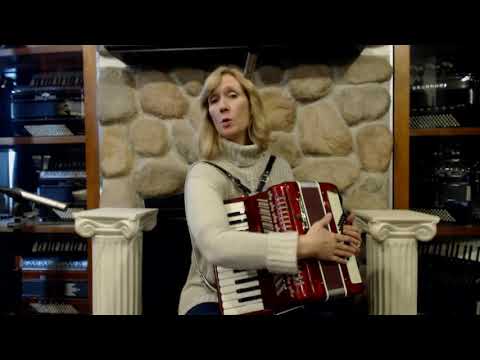 3189 - Red Parrot Piano Accordion MM 26 48 $399