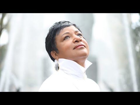 Cornea recipient & professional jazz vocalist Vanessa Rubin shares gratitude for sight | Eversight