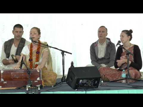 HG Jahnavi Harrison - Sacred Sound Kirtan 2017 - Day 1 (AM)