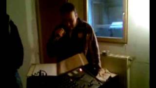 Ercan B. / Selcuk K. / Ulas B. und Mahir B. - (Ahmet Kaya - Beni Bul Anne)