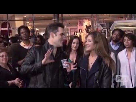 Michael Grandinetti Performs Close-up Magic in Hollywood on Don't Blink