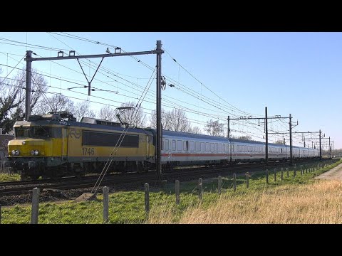 E-Loc 1746 met IC Berlijn komt langs Keverdijk (Weesp)