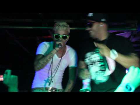 Nando El Duro y Juno The Hit Maker cantando juntos en concierto "Si Tu Me Dejas"