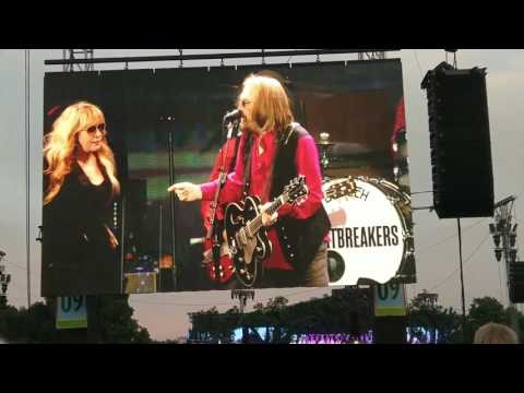 Stevie Nicks & Tom Petty - Stop Draggin' My Heart Around - Hyde Park 9th July 2017