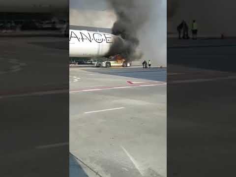 Ехал за пассажирами и загорелся Airbus A340-300 в Германии